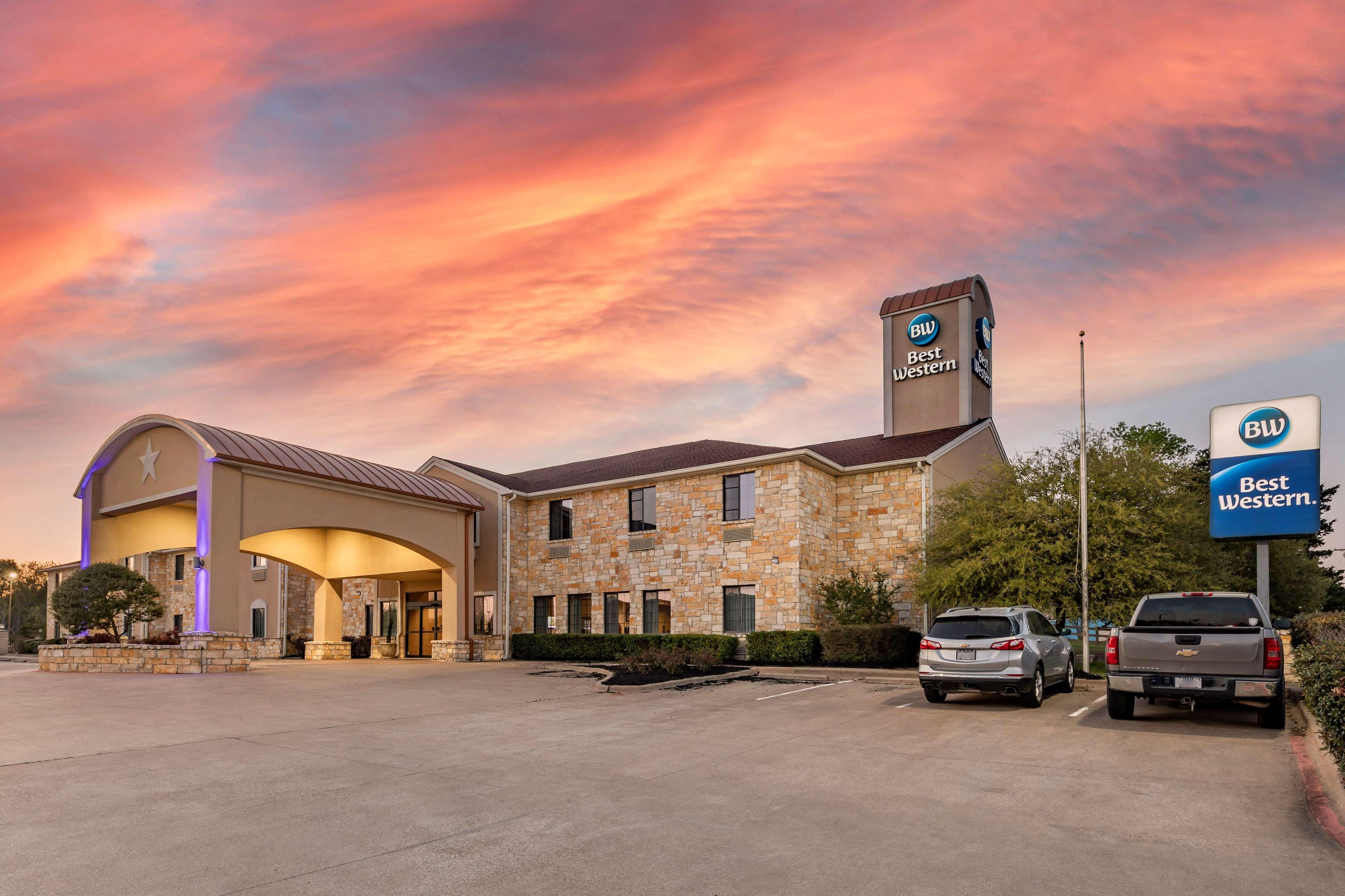 Best Western Mineola Inn Exterior photo