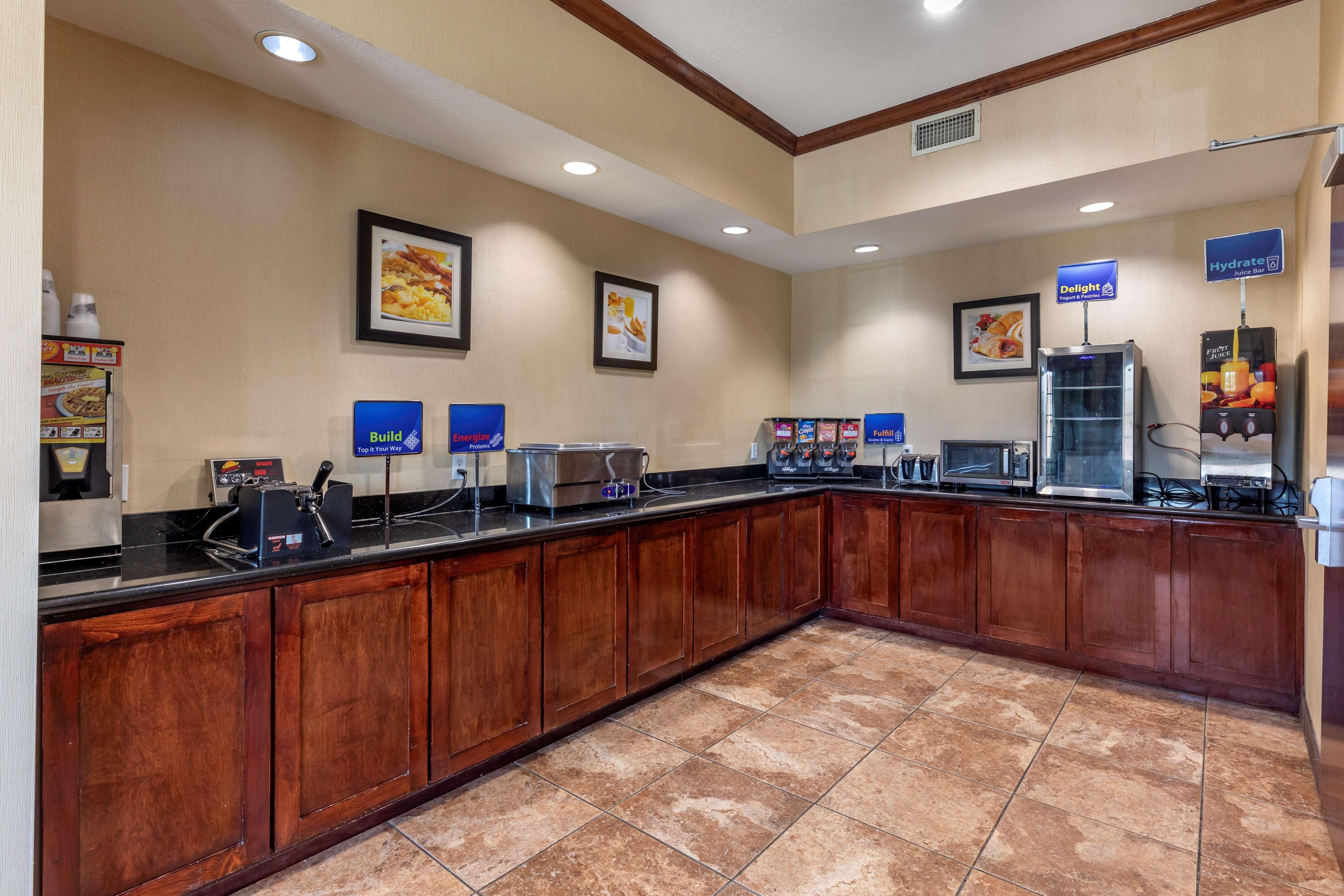 Best Western Mineola Inn Exterior photo