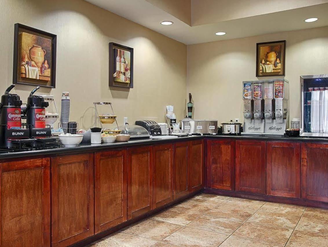 Best Western Mineola Inn Exterior photo